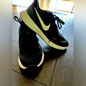 Nike sneakers - Revolution style